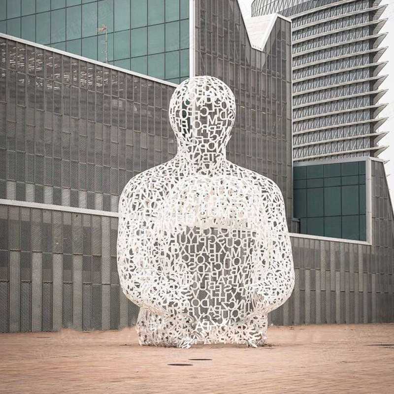 不銹鋼雕塑工廠，鏤空不銹鋼人物雕塑